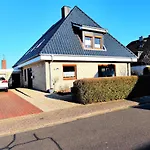 1 Apartament *