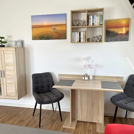 Apartament 1 *